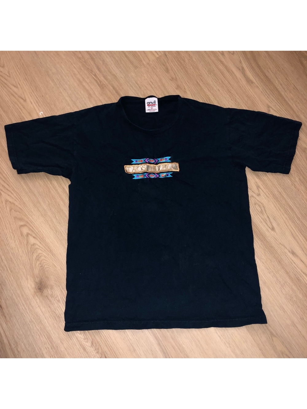 VINTAGE TAOS PUEBLO SOUTHWESTERN MEXICO EMBROIDERED T SHIRT ANVIL TEE MENS SZ M